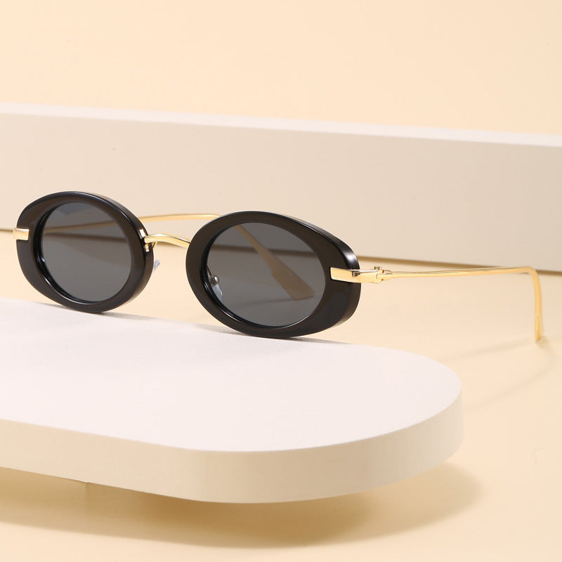 Fashionable glasses with oval frame Kalsten