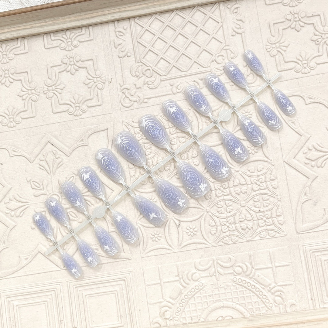 Artistic Floral-Accent Press-On Nail Set Kalsten