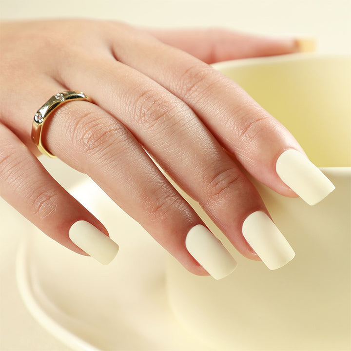 Artificial nails in elegant matte finish Kalsten