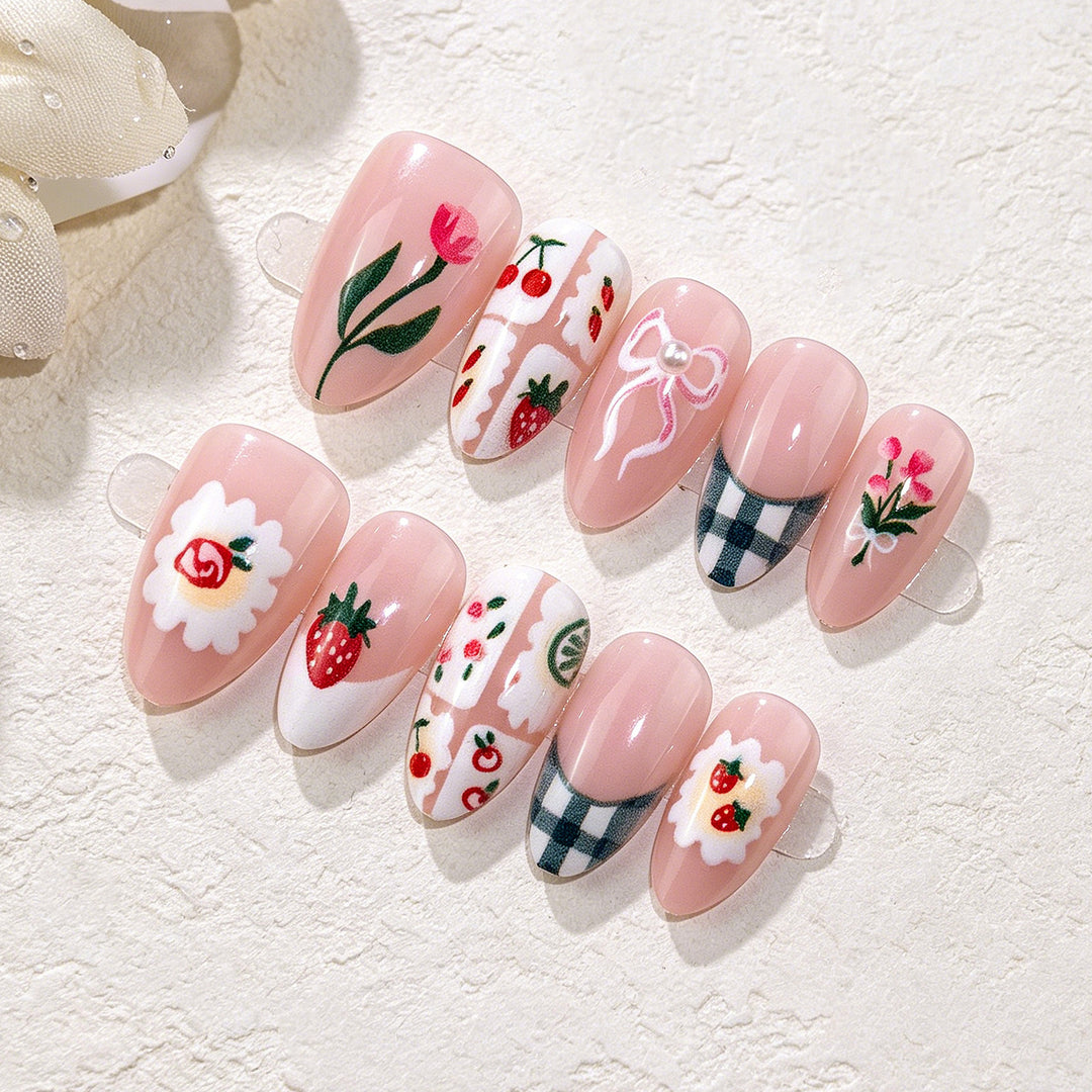 Floral-Themed Press-On Nail Art Set Kalsten