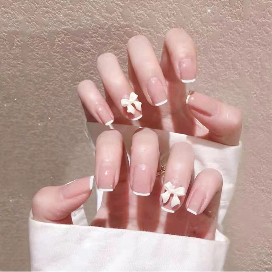 Decorative Bow-Embellished Press-On Nail Tips