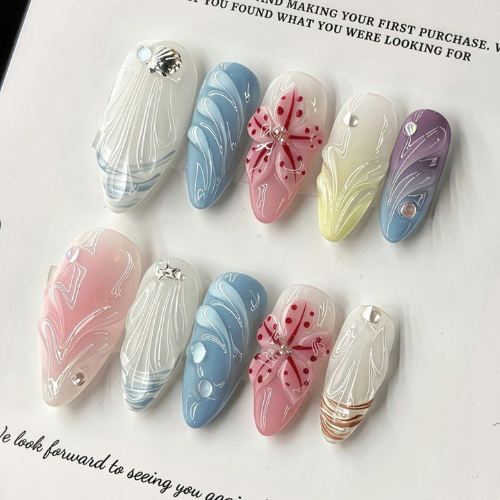 Artificial nails in creative floral design Kalsten