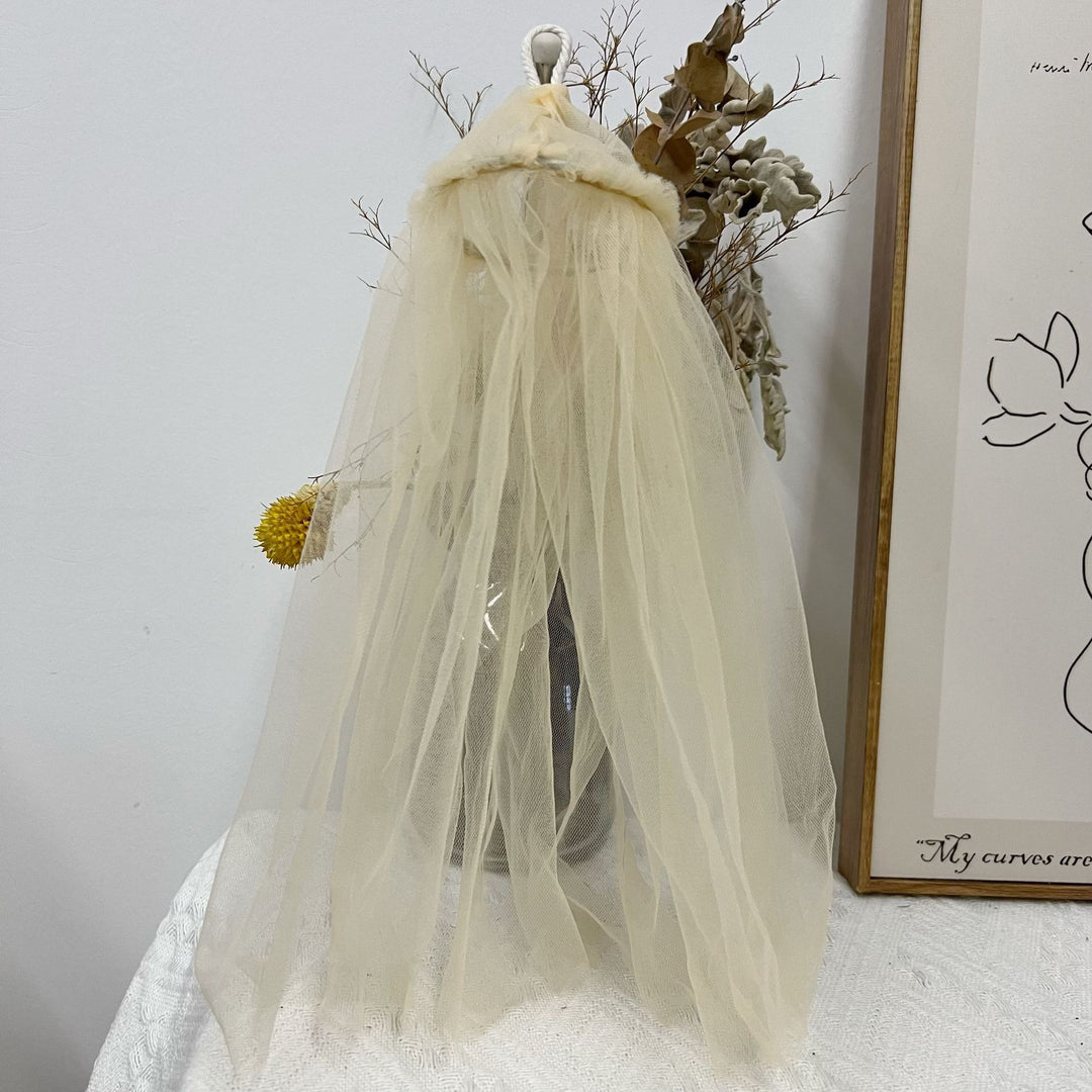 Layered Tulle Chapel-Length Bridal Veil with Gathered Comb