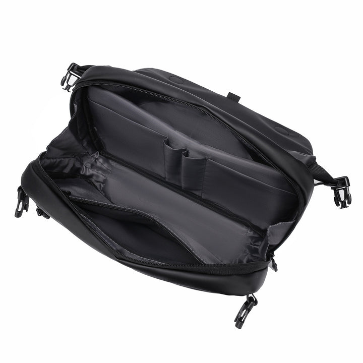 Messenger bag with versatile compartments and water-repellent material Kalsten