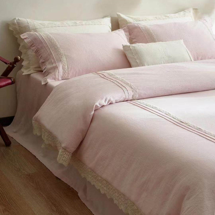 Bedding set in linen look with delicate crochet lace