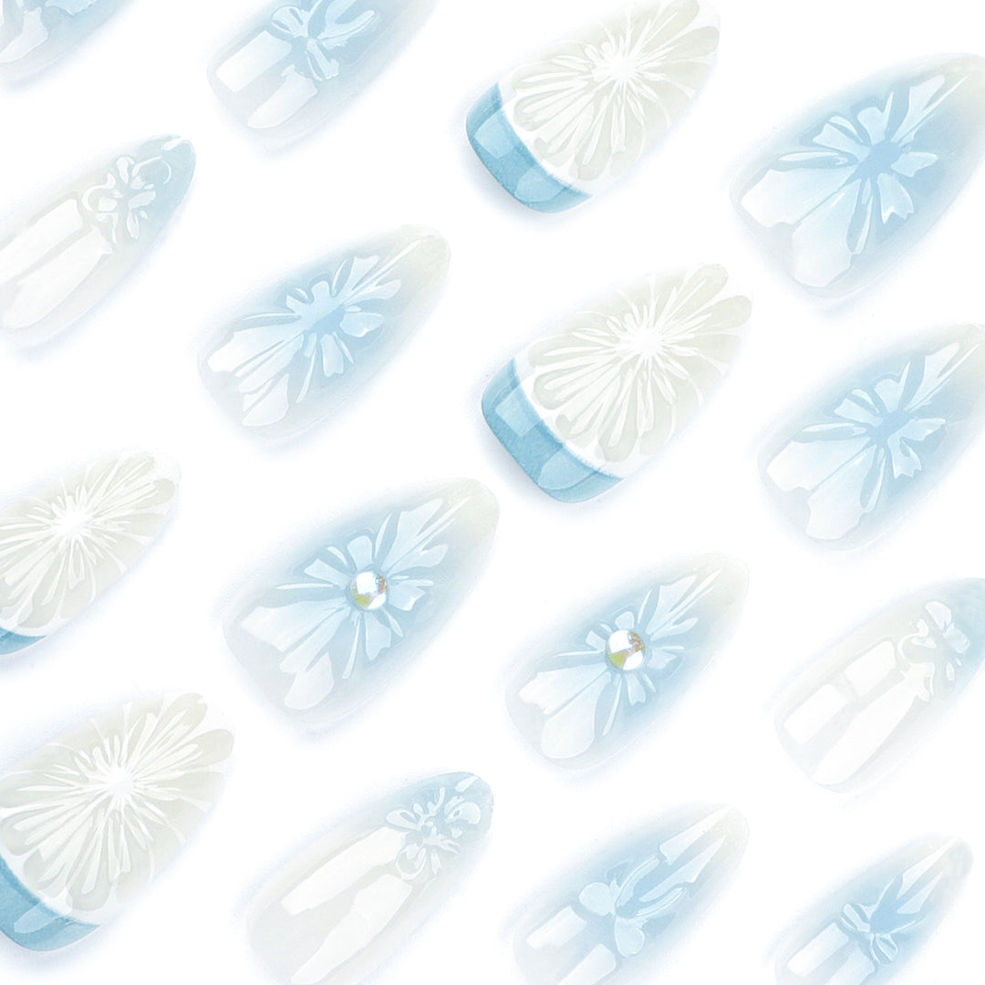 Artificial nail art with floral and decorative elements Kalsten