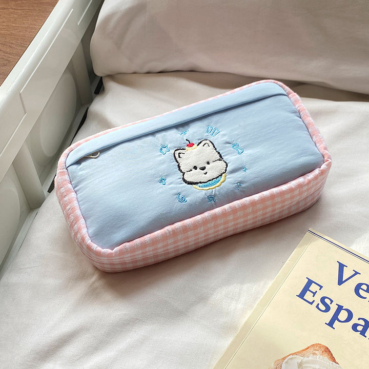Handmade cosmetic bag with playful cat design Kalsten