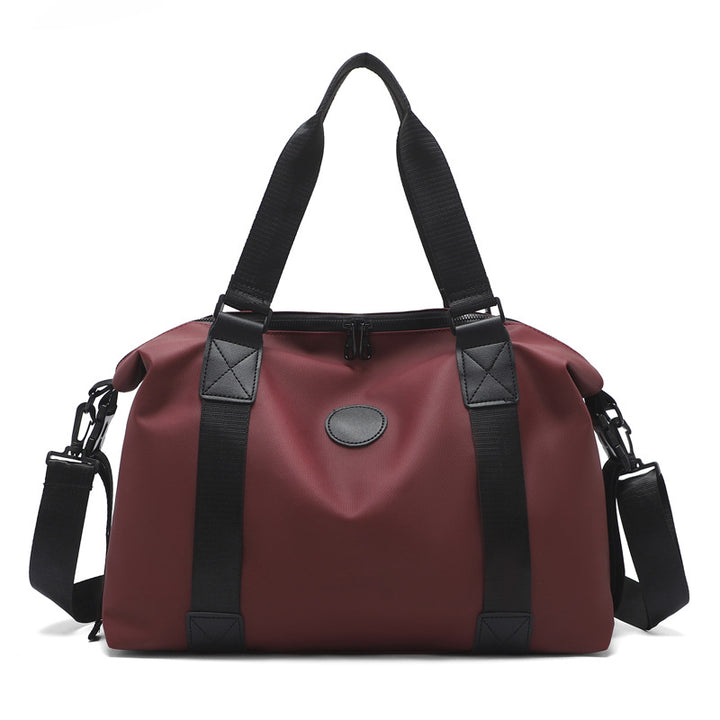 Sporty travel bag with sealed zipper and adjustable shoulder strap Kalsten