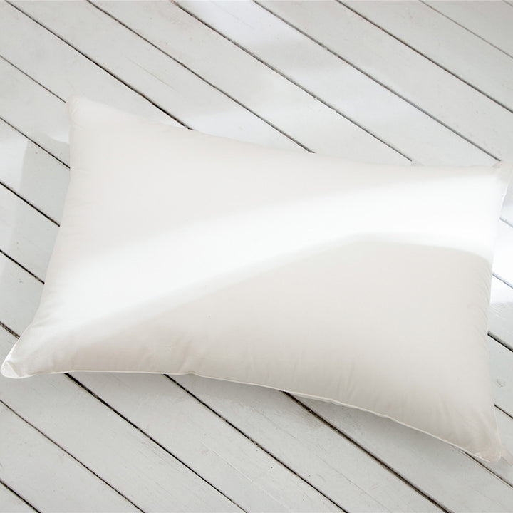 Comfort pillow with breathable microfiber filling and cotton percale cover