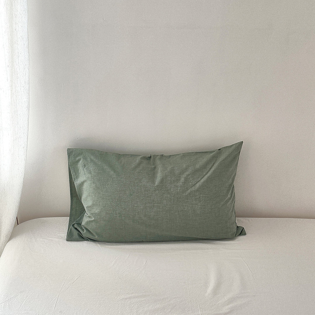 Cotton-linen pillowcase with hidden zipper