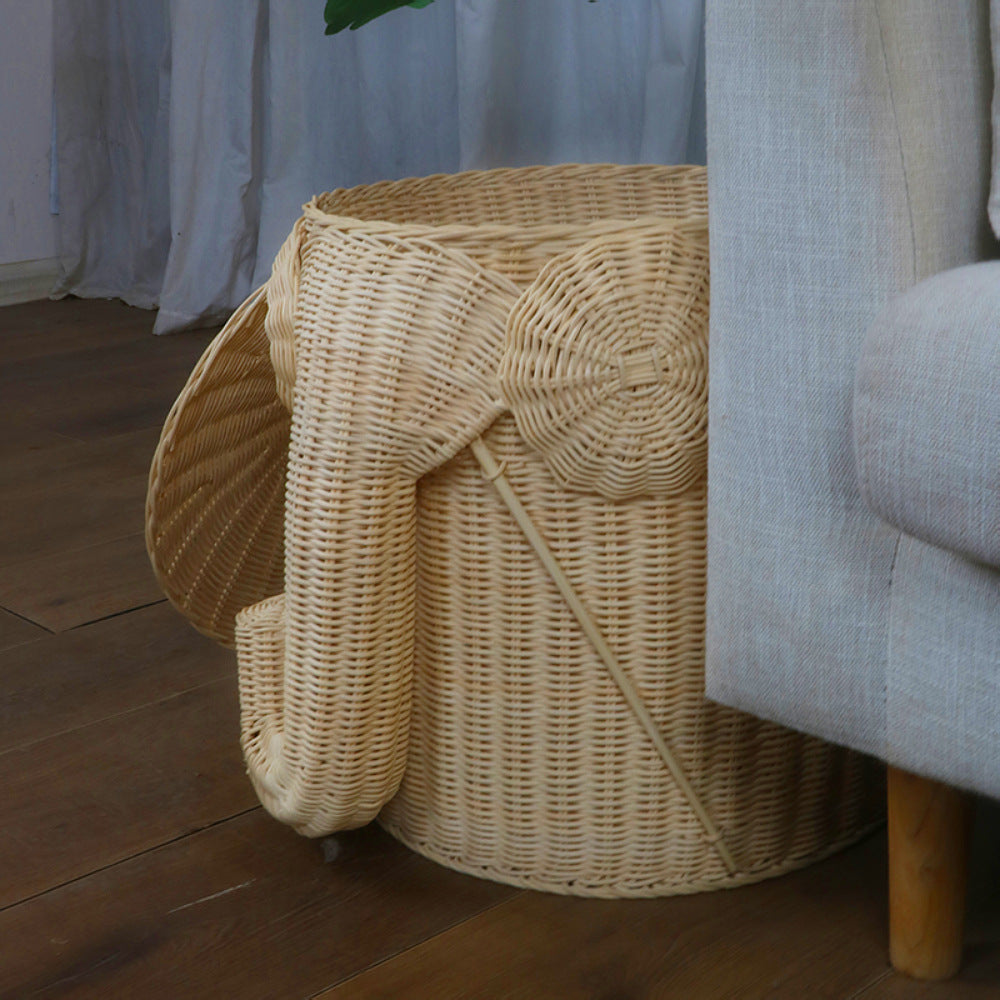 Playful laundry basket in elephant design Kalsten