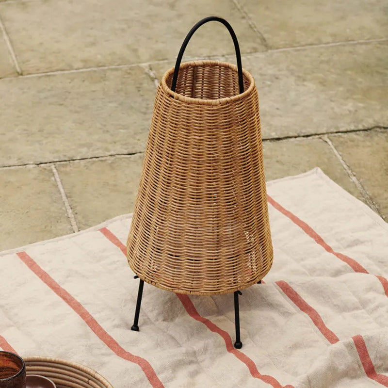 Elegant table lamp made of woven material Kalsten