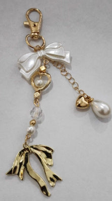 Decorative Heart and Bow Charm Keychain Kalsten