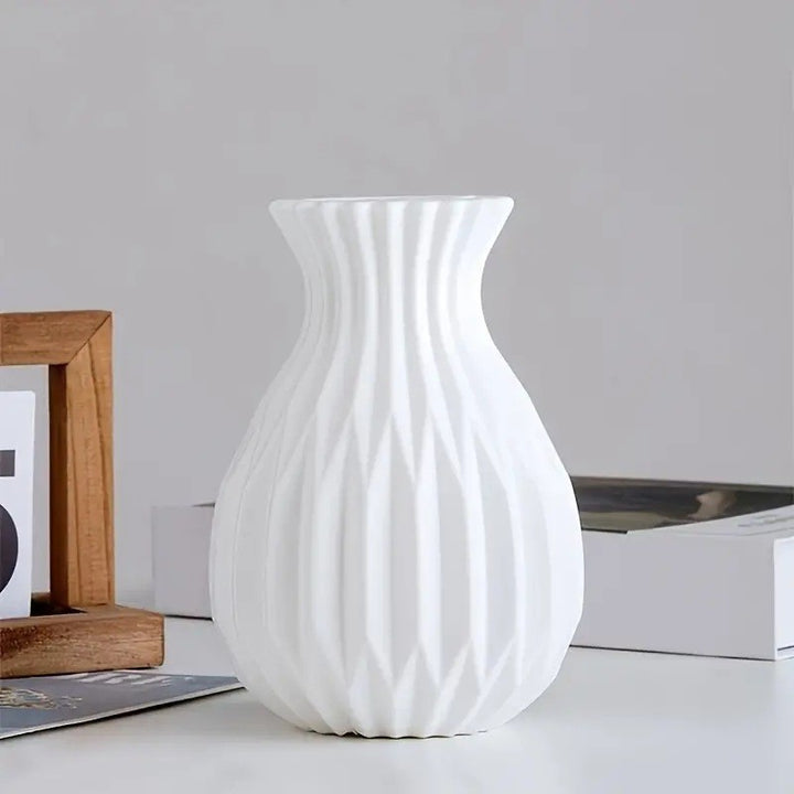 Modern Textured Decorative Vase Kalsten