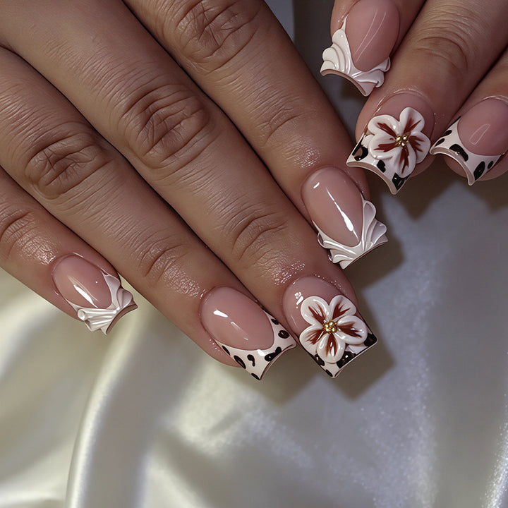 Floral Accent Nail Art Kit Kalsten