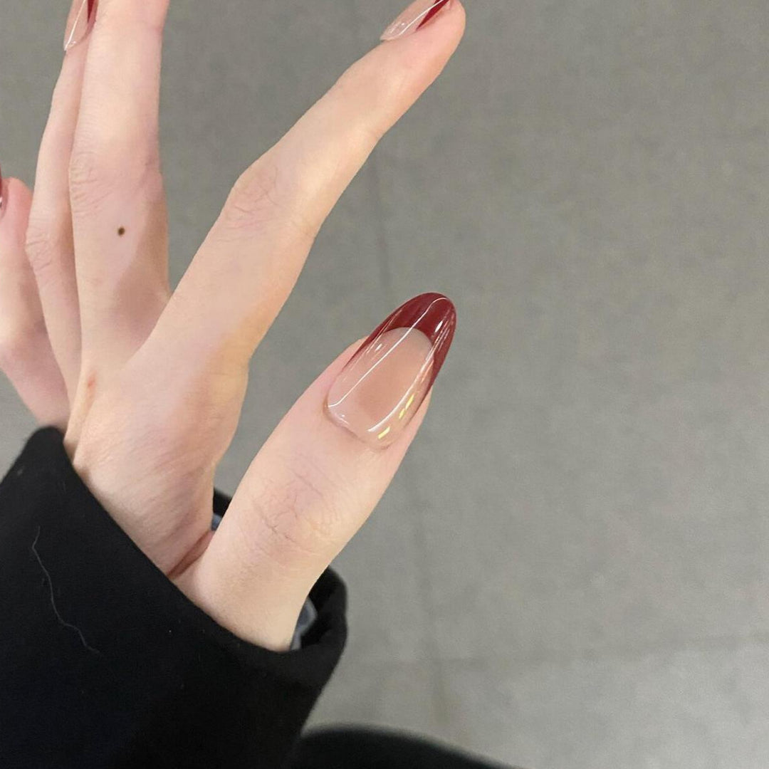 Elegant artificial nails with modern gradient effects Kalsten
