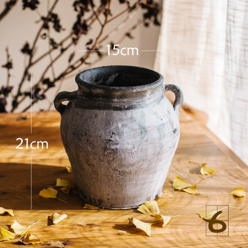 Rustic ceramic pot with handmade design Kalsten