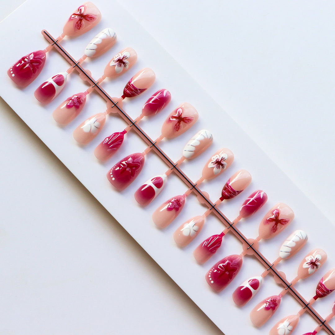 Floral Patterned Press-On Nail Art Kit