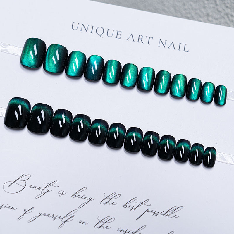 Elegant Press-On Nail Art Set with Gradient Finish