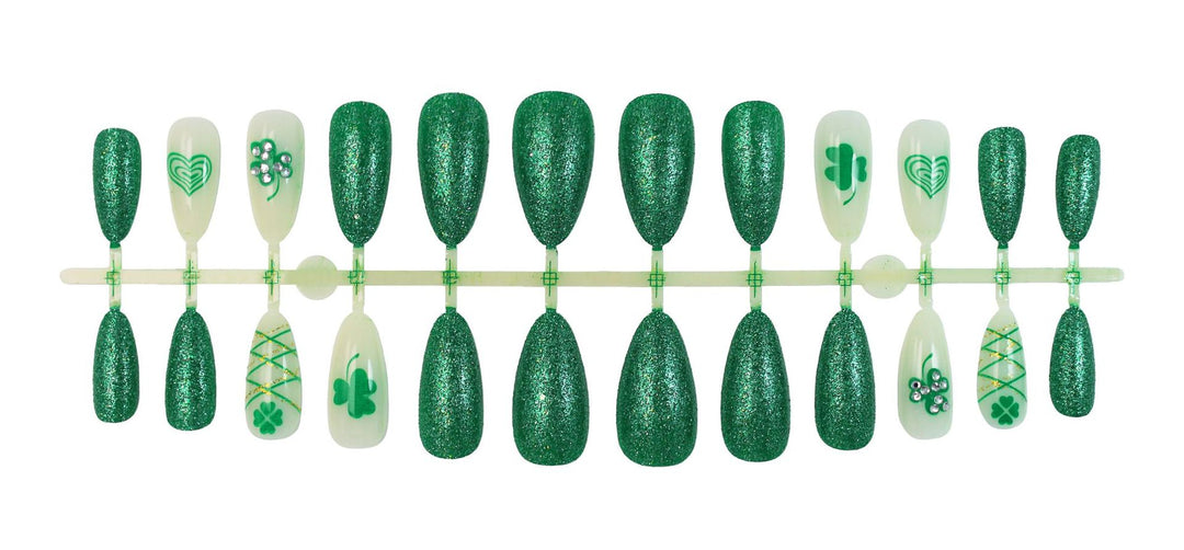 Artificial nail set with glamorous glitter and lucky designs Kalsten