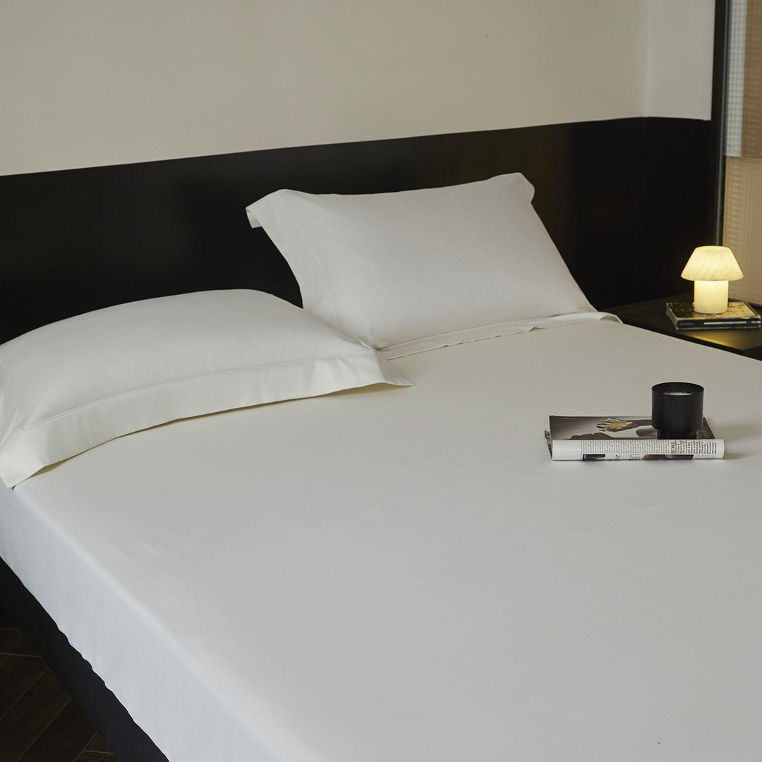 Premium bedding set with fitted sheet and Oxford pillowcases