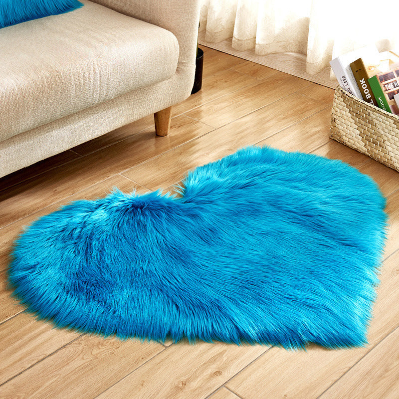 Plush Heart-Shaped Area Rug Kalsten