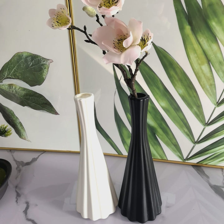 Modern Textured Decorative Vase Kalsten