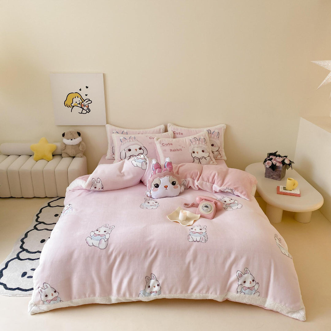 Children's bedding set with teddy fleece trim and cute panda & bear motifs