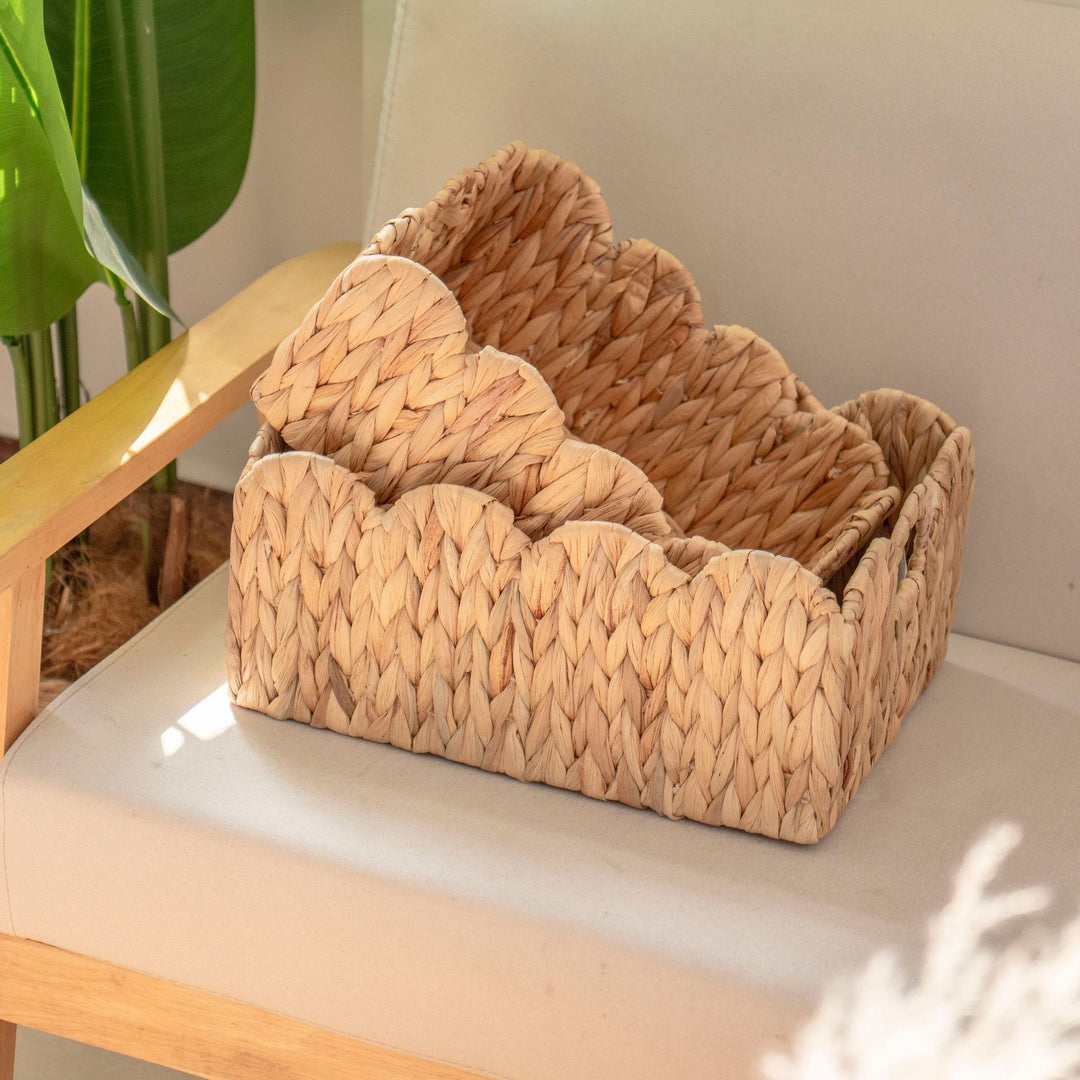 Scalloped Woven Serving Tray Kalsten