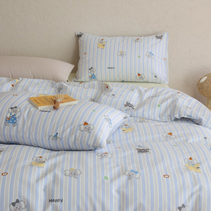 Playful cotton percale bedding set with watercolor dog illustrations