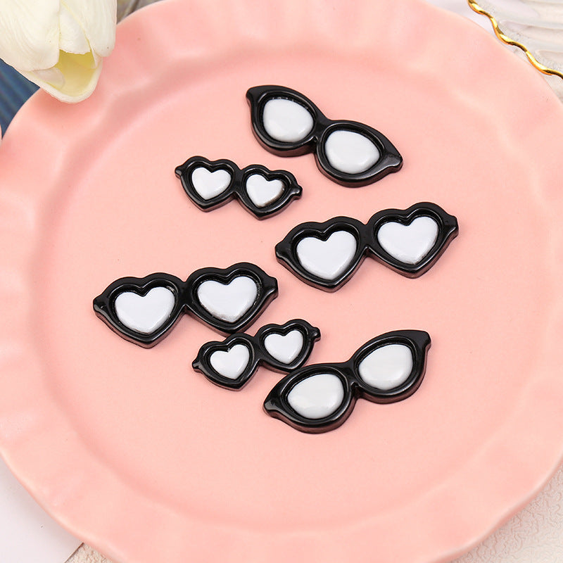 Decorative Heart-Shaped Sunglasses Clips Kalsten