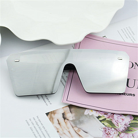 Women’s Fashion Rectangular Sunglasses in Urban Design Kalsten
