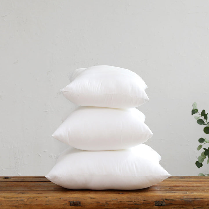 Luxury Hotel-Style Down Alternative Pillow With Hypoallergenic Microfiber Fill And Gusseted Edge