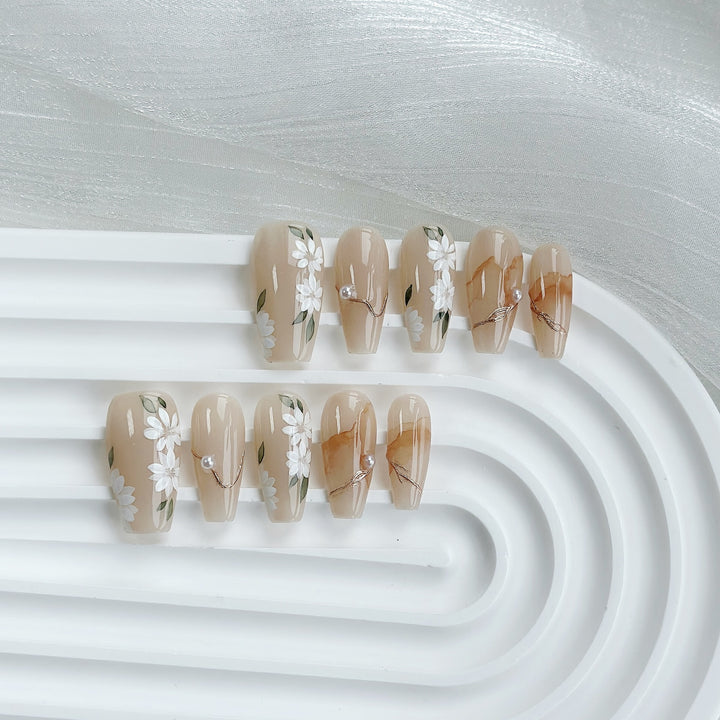 Butterfly-Embellished Press-On Nail Set