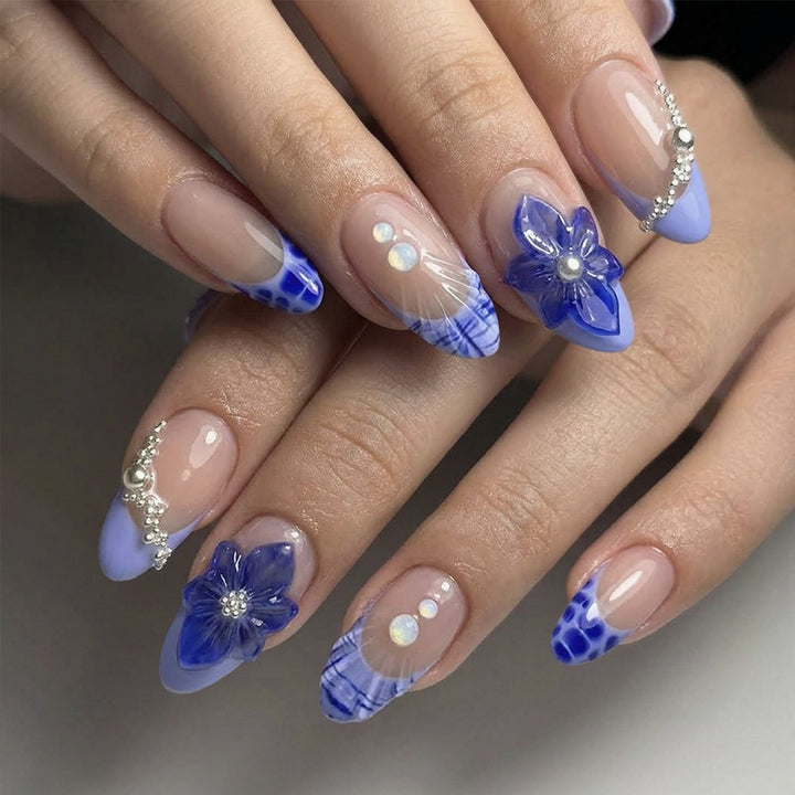 Creative nail art set with floral and geometric accents Kalsten