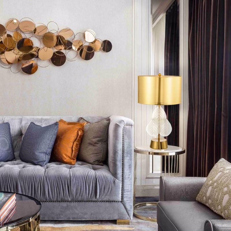 Elegant Leaf-Shaped Table Lamp