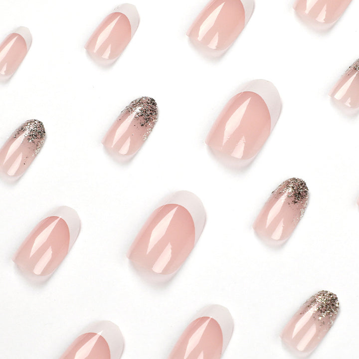 Elegant and artistically designed nail extensions Kalsten