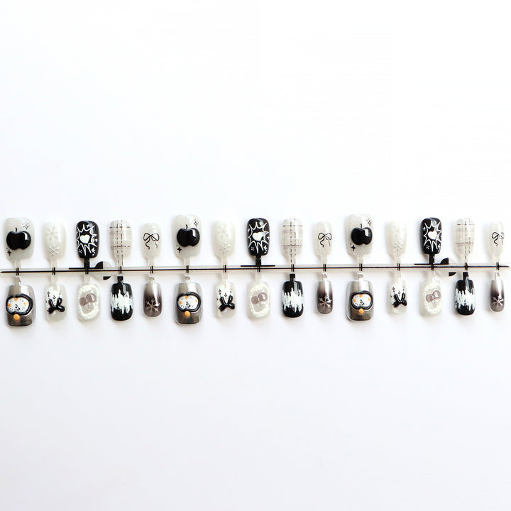 Artistic Black and White Press-On Nail Art Kalsten