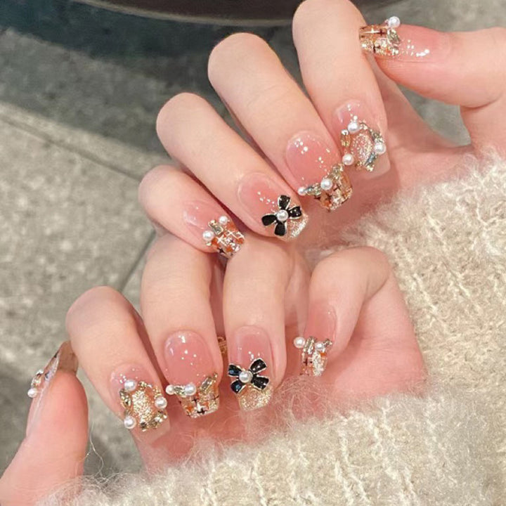 Stylish Nail Art Press-On Set with Glitter and Glossy Finish Kalsten