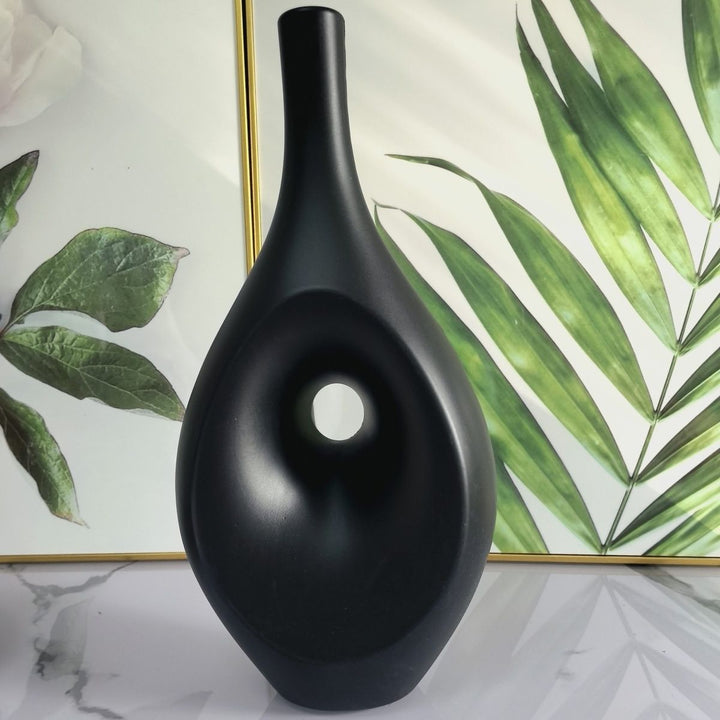 Artistic Contemporary Teardrop Vase Kalsten