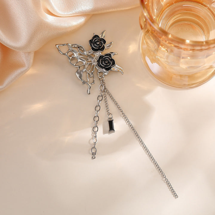 Elegant brooch with flower and chain motif Kalsten