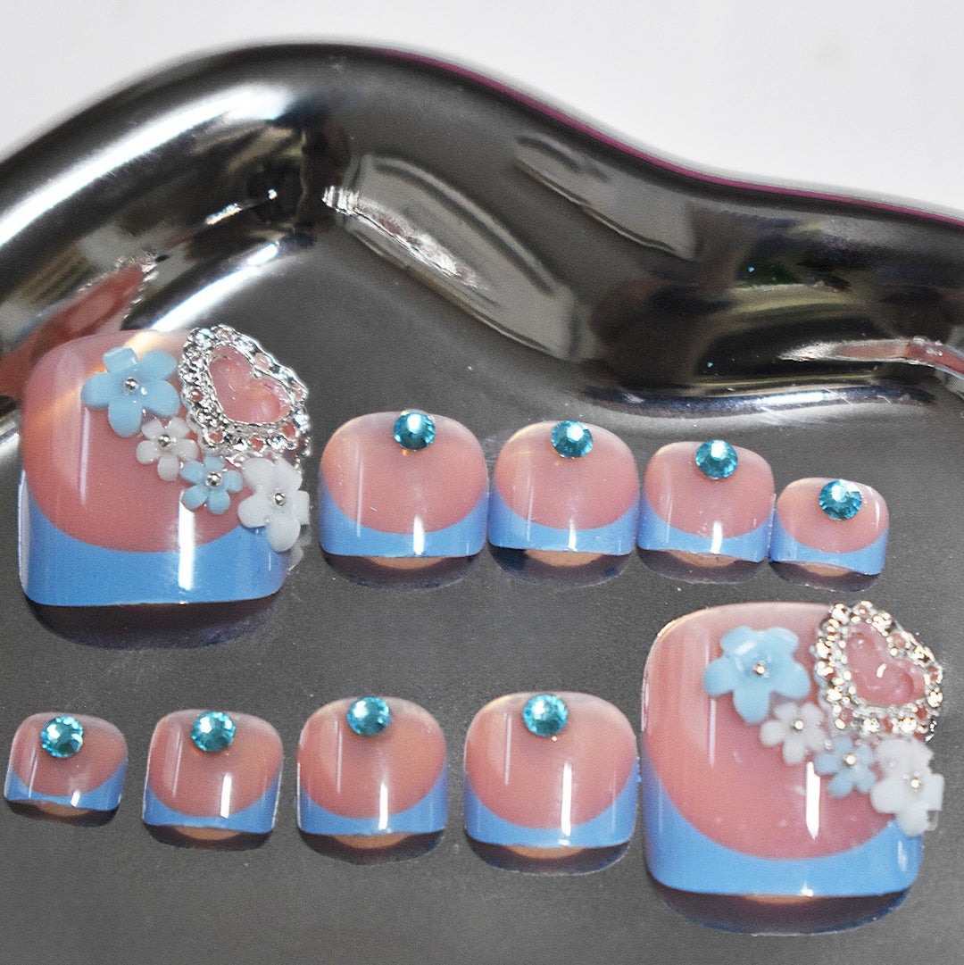 Elegant Nail Art Kalsten