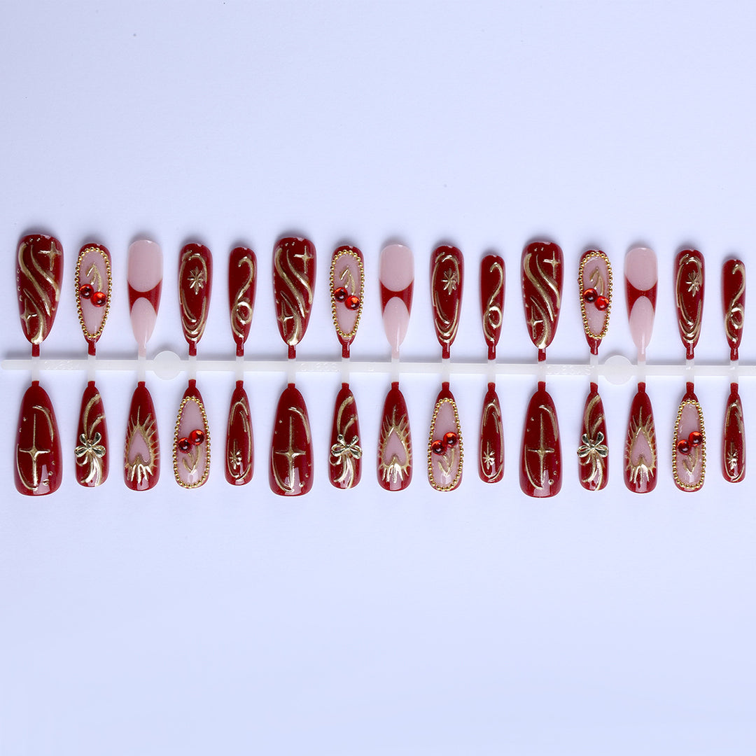Artificial nails with elegant gold design Kalsten
