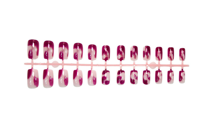Artificial nail set with modern gradient and stylish accents Kalsten