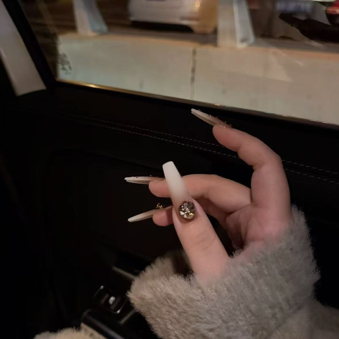 Elegant Almond Shaped Press-On Nail Set