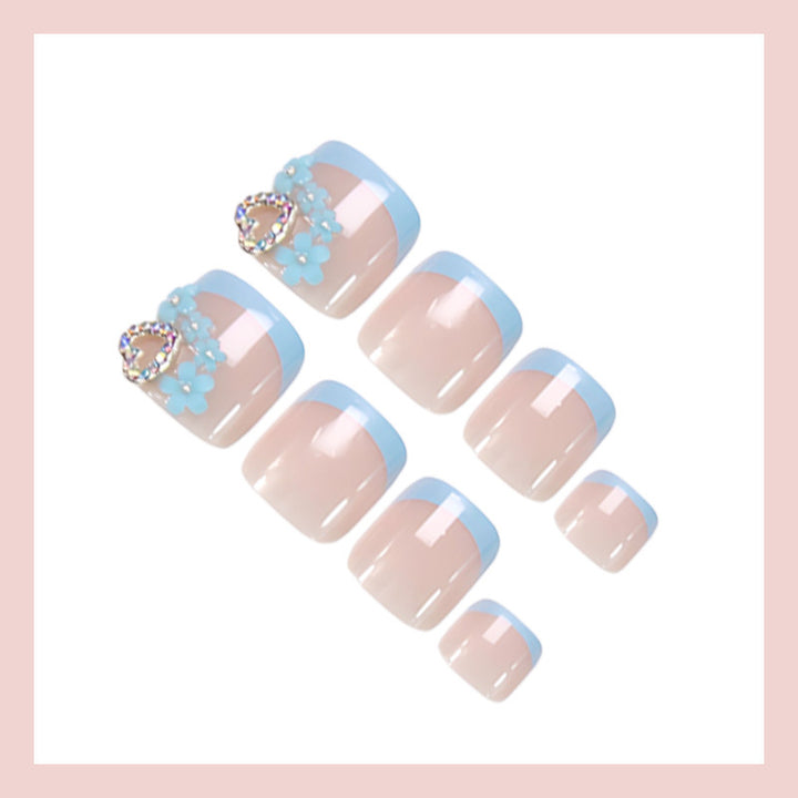 Nail art set with elegant flower and glitter accents Kalsten