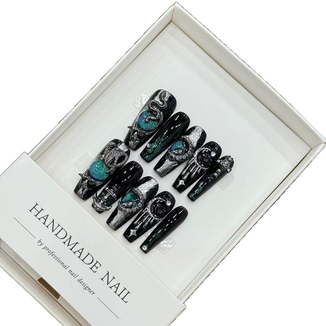 Artistic Press-On Nail Art Set with Enchanting Designs
