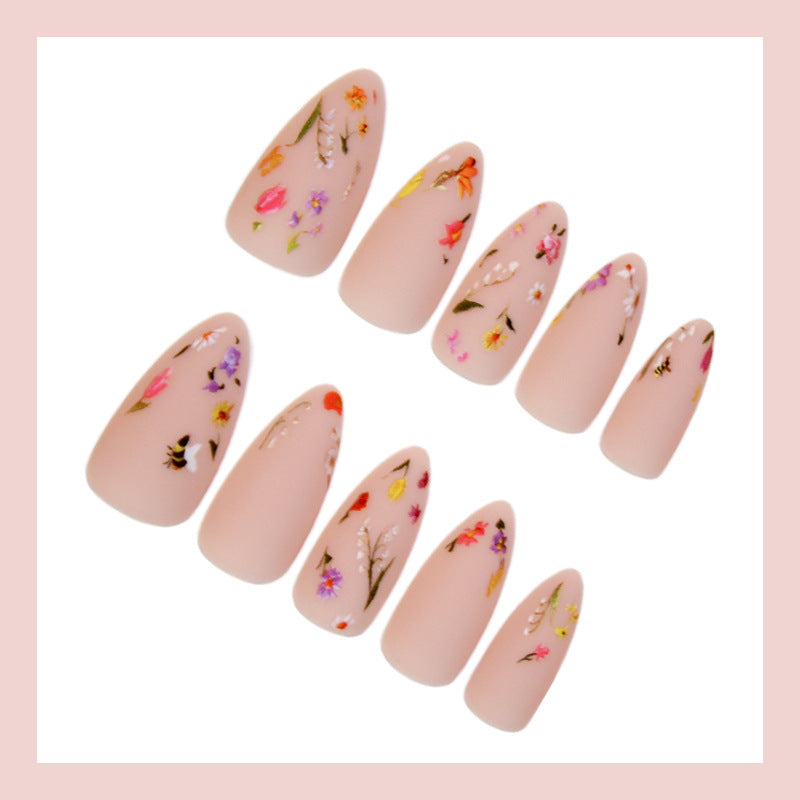 Artificial nail set with floral accents Kalsten