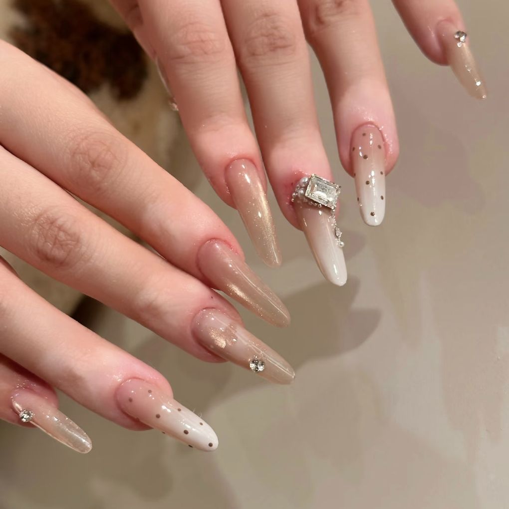 Stylish and Elegant Nail Extensions