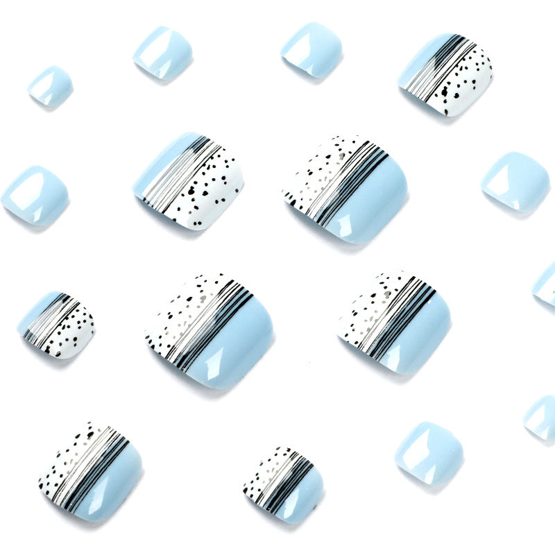 Artful nail art with modern graphics Kalsten